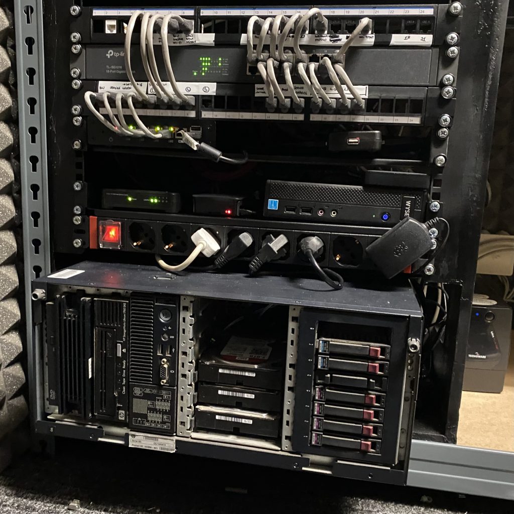 Server LAN